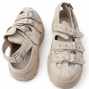 NWT Cape Robbin Beige Studded Y2K Grunge Platform Sandals Buckle Size 10